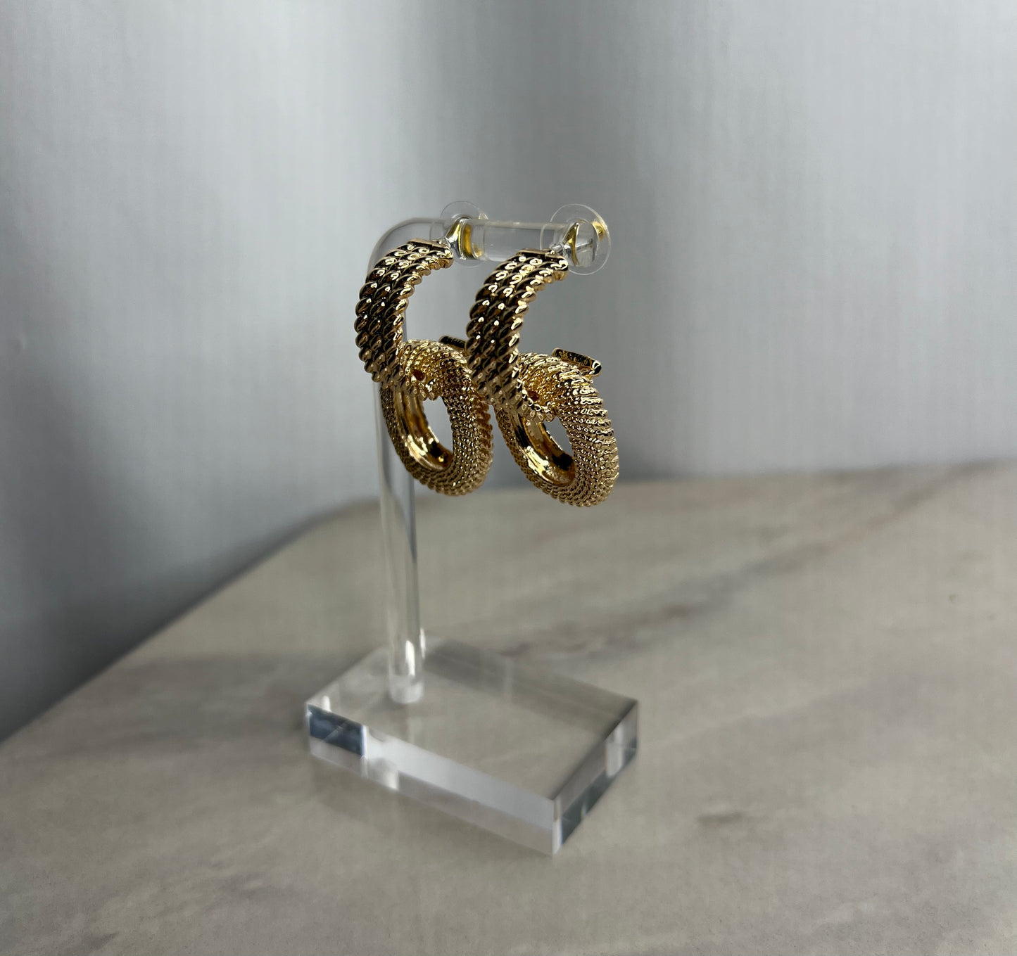 Textured Ring Oval Hoops