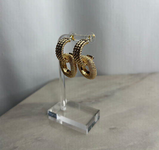 Textured Ring Oval Hoops